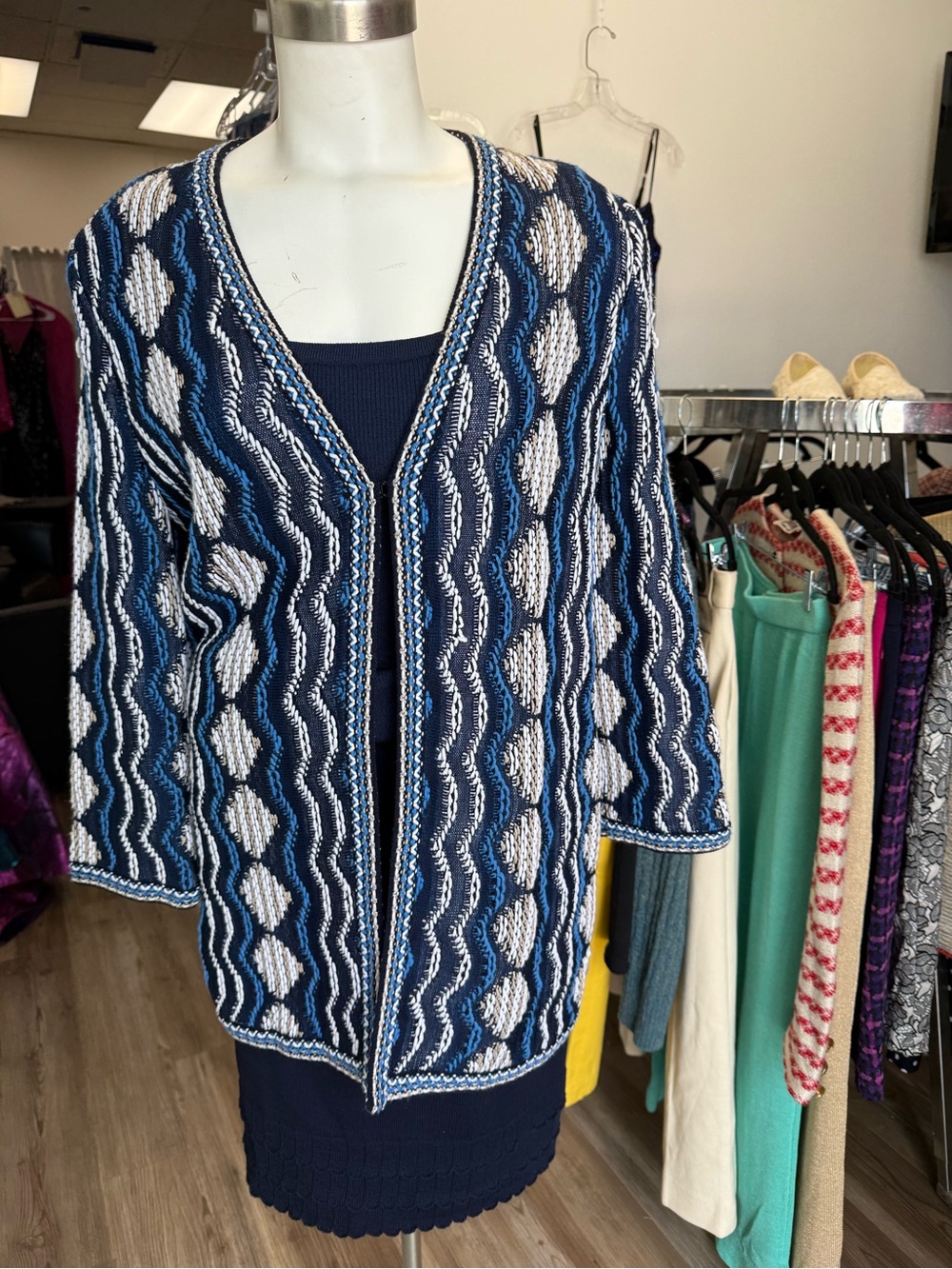 St. John Navy & White Open-Front Wavy Knit Cardigan